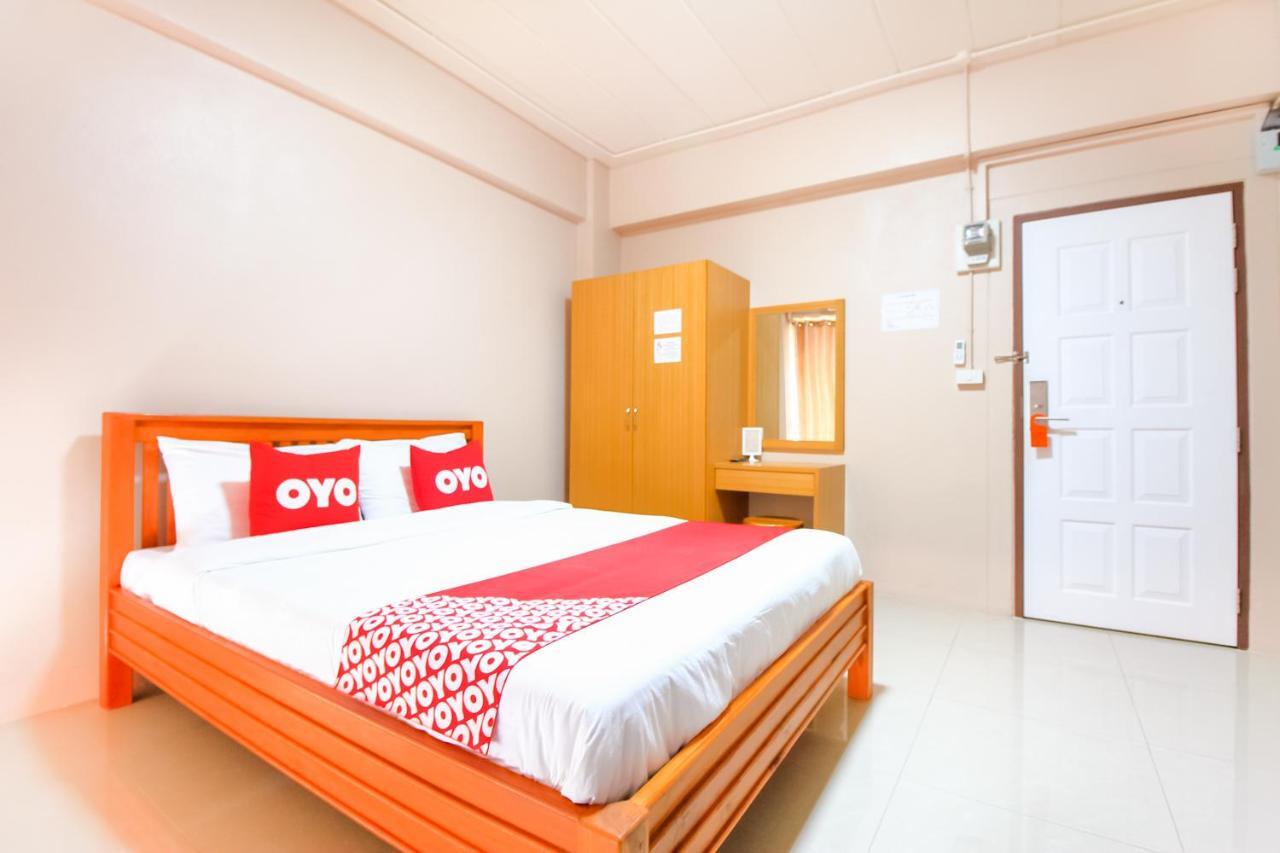 Hotel Oyo 349 Aroonrung House Ban Bang Phai Exterior foto