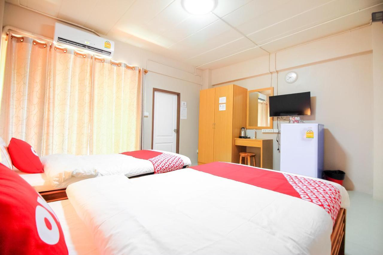 Hotel Oyo 349 Aroonrung House Ban Bang Phai Exterior foto