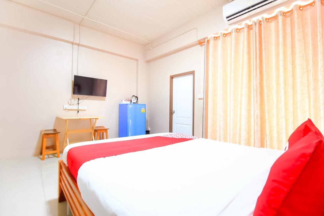 Hotel Oyo 349 Aroonrung House Ban Bang Phai Exterior foto