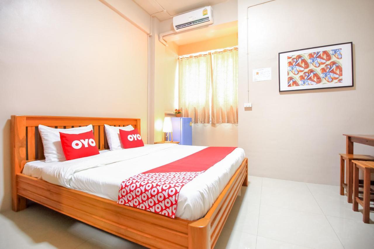 Hotel Oyo 349 Aroonrung House Ban Bang Phai Exterior foto